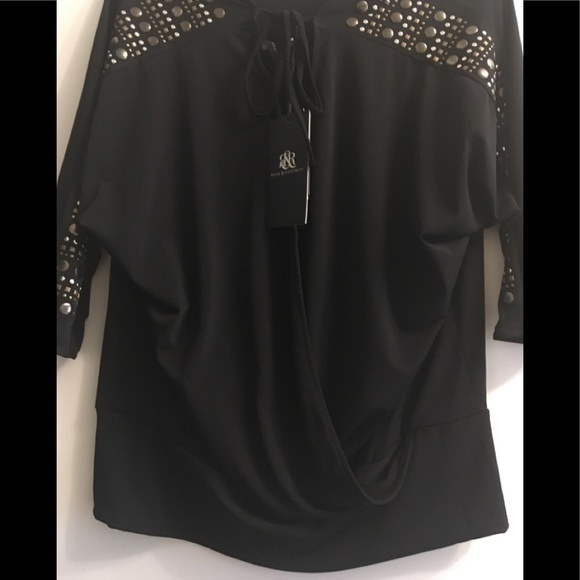 Top turn around. Could be worn either way studied - Picture 2 of 3